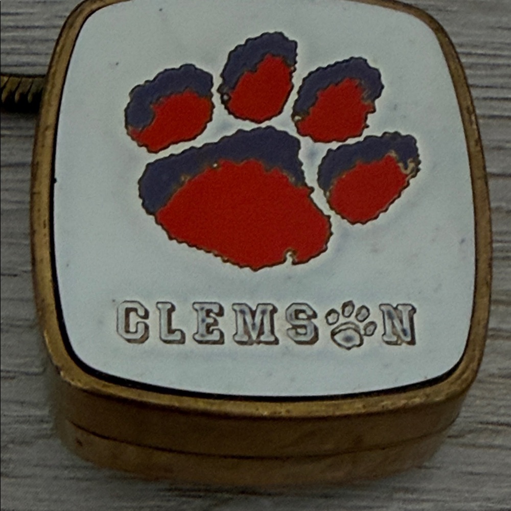Vintage Sankyo Clemson Paw Keychain - Picture 2 of 5